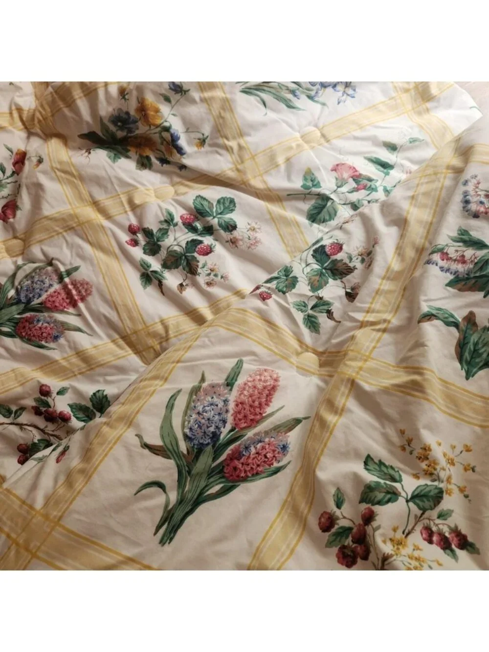 UltraKing Vintage Reversible Floral Gingham Comforter Yellow Cottagecore Bedding